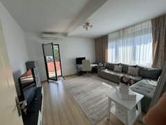 Crangasi, Emag, zona case